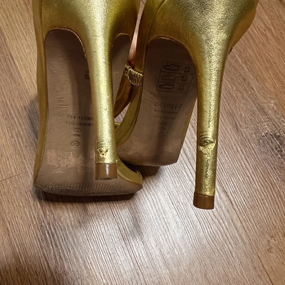 Schutz gold leather Taliah strappy sandals, size 6